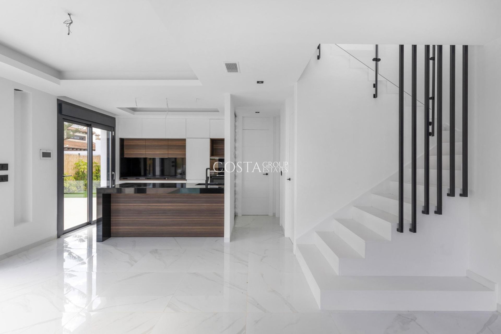 Wiederverkauf - Villa -
Torrevieja - Torrevieja Centro