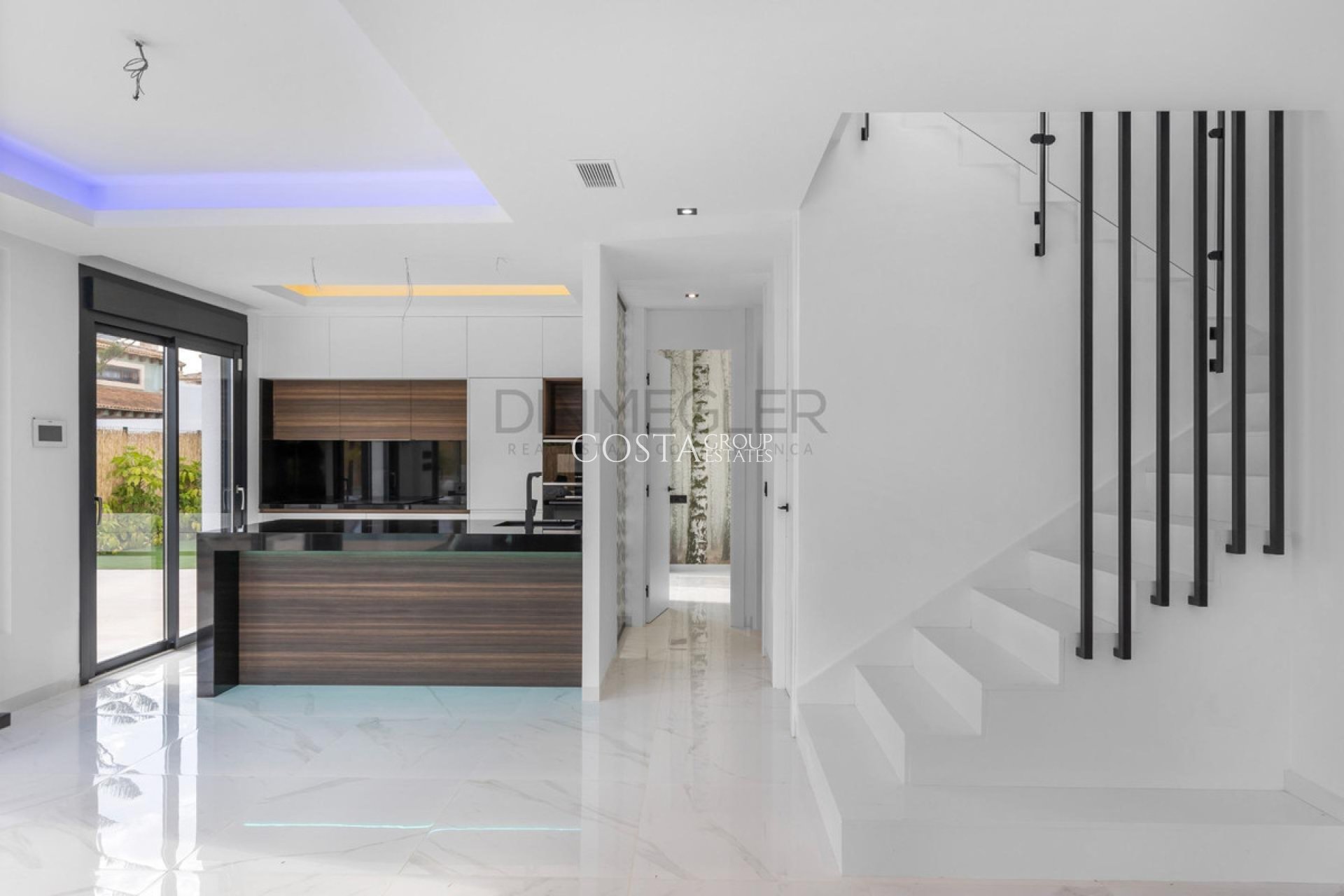 Wiederverkauf - Villa -
Torrevieja - Torrevieja Centro