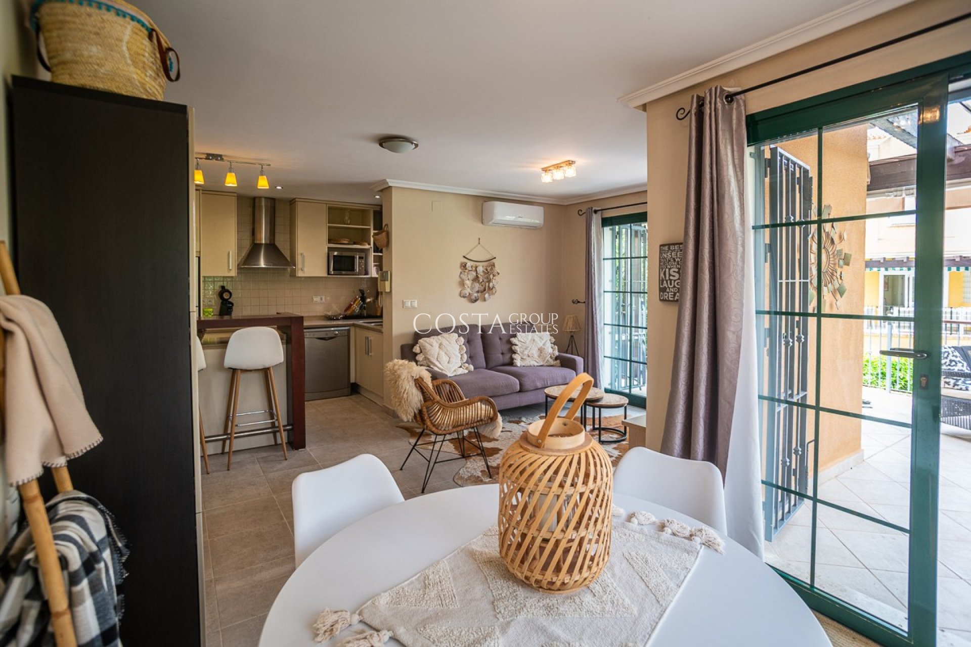 Wiederverkauf - Villa -
Torrevieja - Torrevieja Centro