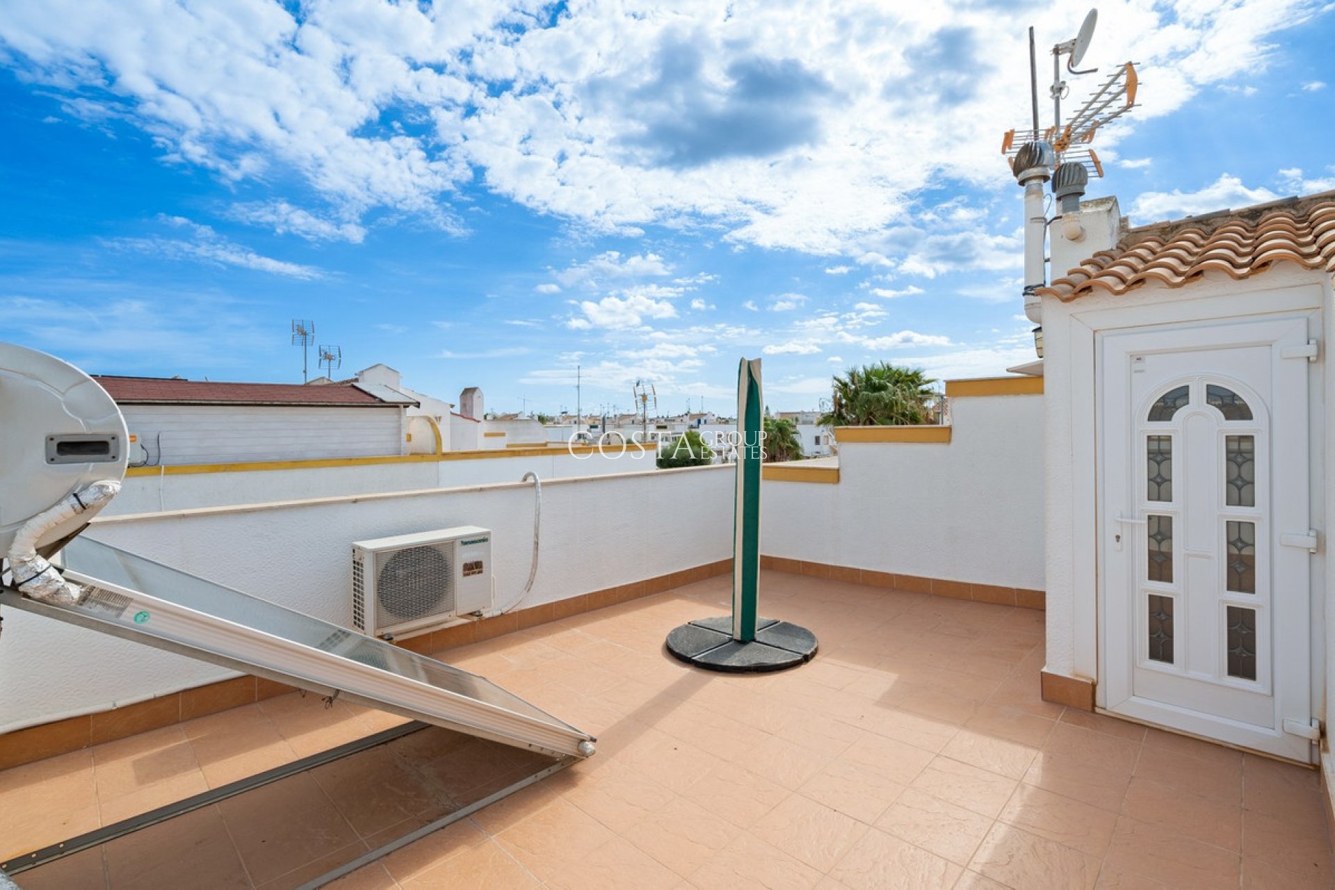 Wiederverkauf - Villa -
Torrevieja - Torrevieja Centro