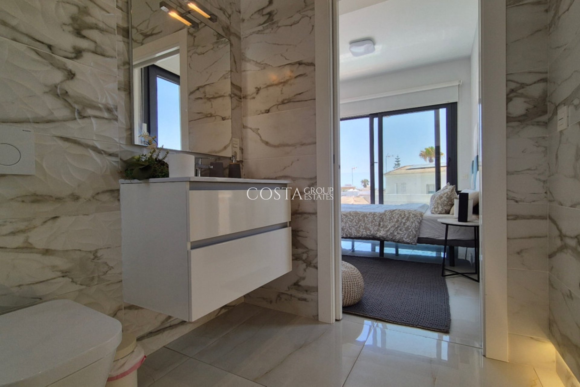 Wiederverkauf - Villa -
Torrevieja - Torrevieja Centro