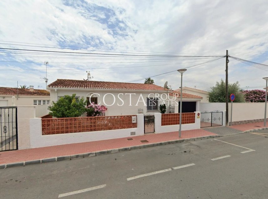 Wiederverkauf - Villa -
Torrevieja - Torrevieja Centro