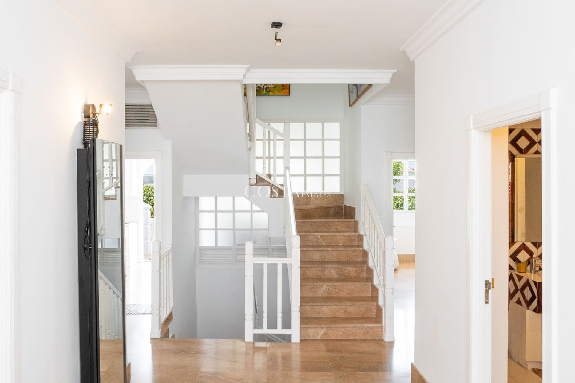 Wiederverkauf - Villa -
Torrevieja - Torrevieja Centro