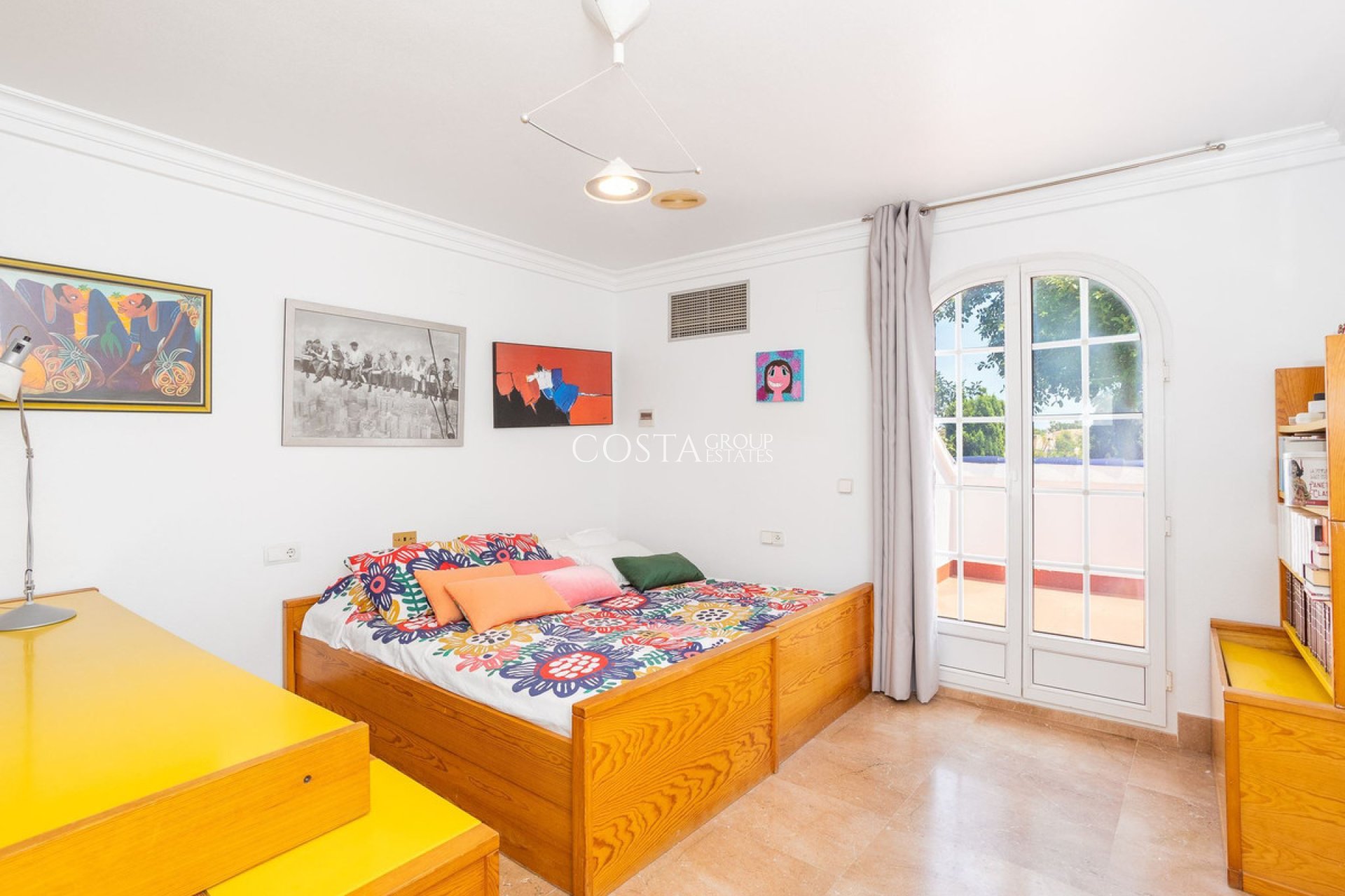 Wiederverkauf - Villa -
Torrevieja - Torrevieja Centro