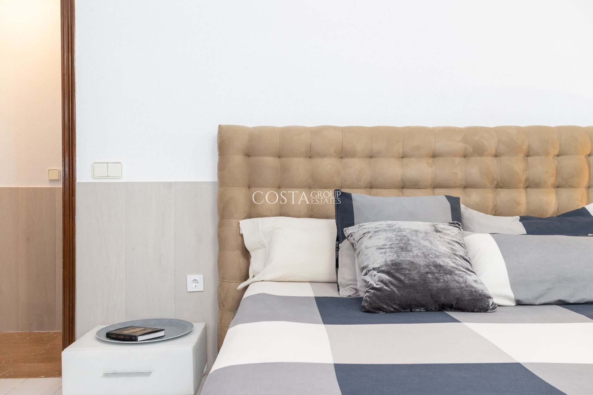 Wiederverkauf - Villa -
Torrevieja - Torrevieja Centro