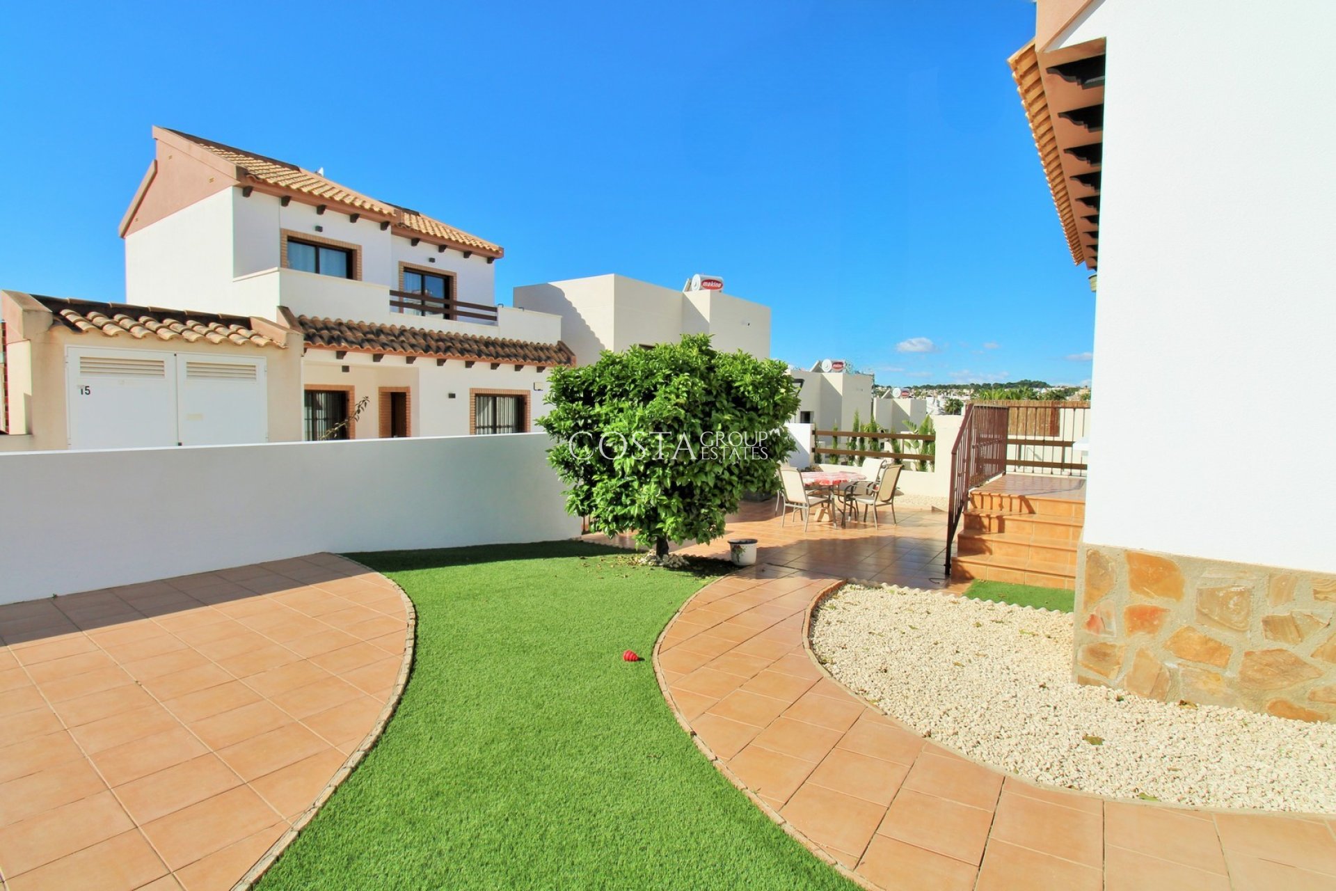 Wiederverkauf - Villa -
Villamartín - PAU 8