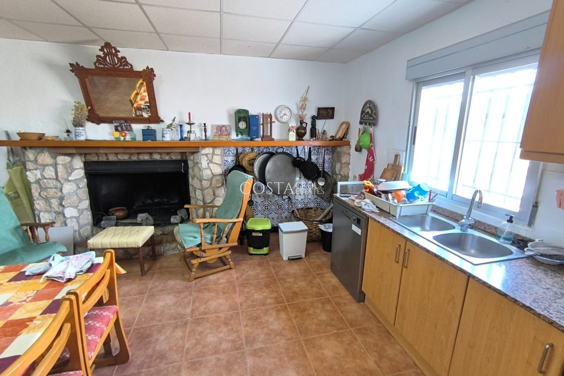 Wiederverkauf - Villa -
Yecla - Yecla Centro