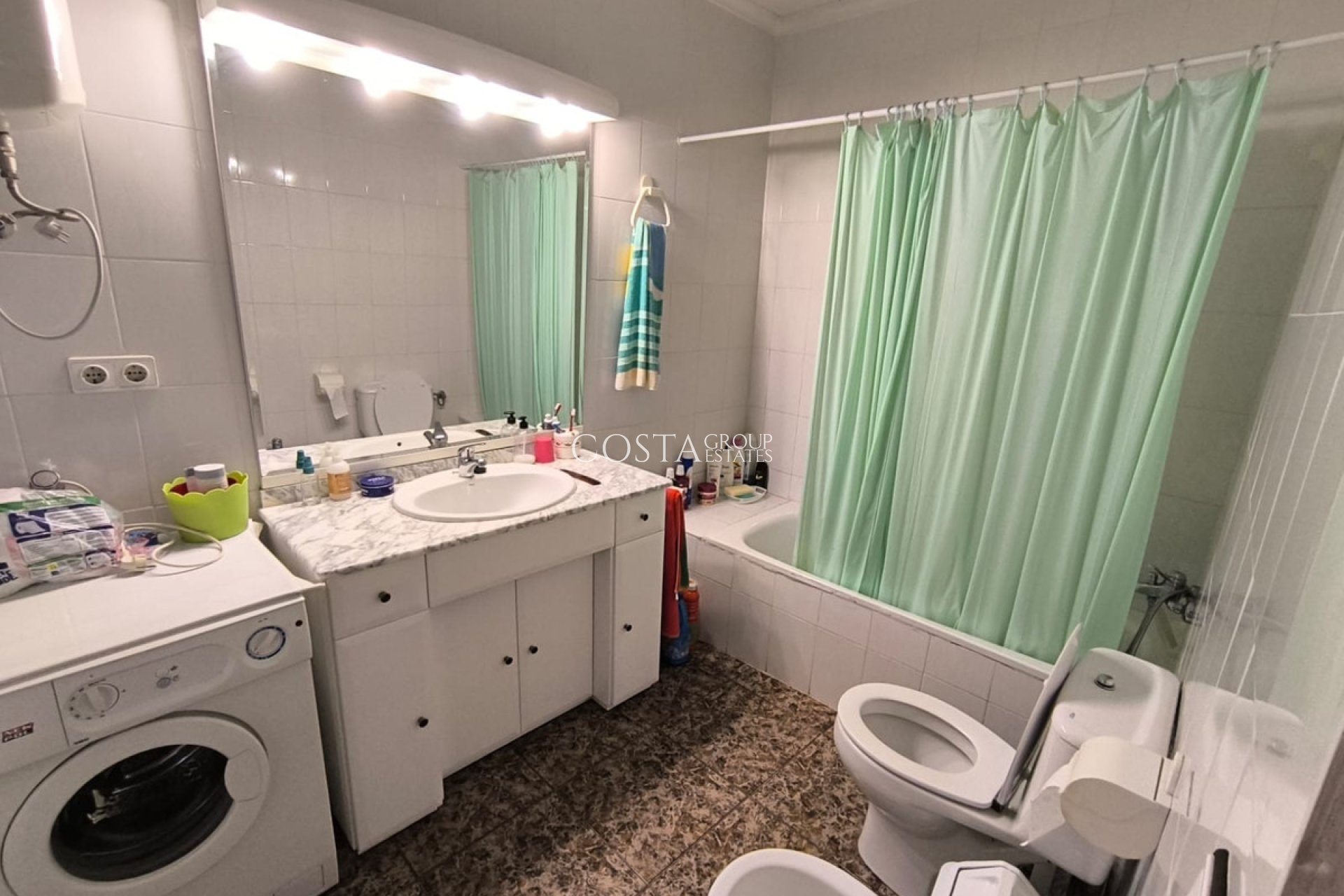 Wiederverkauf - Villa -
Yecla - Yecla Centro