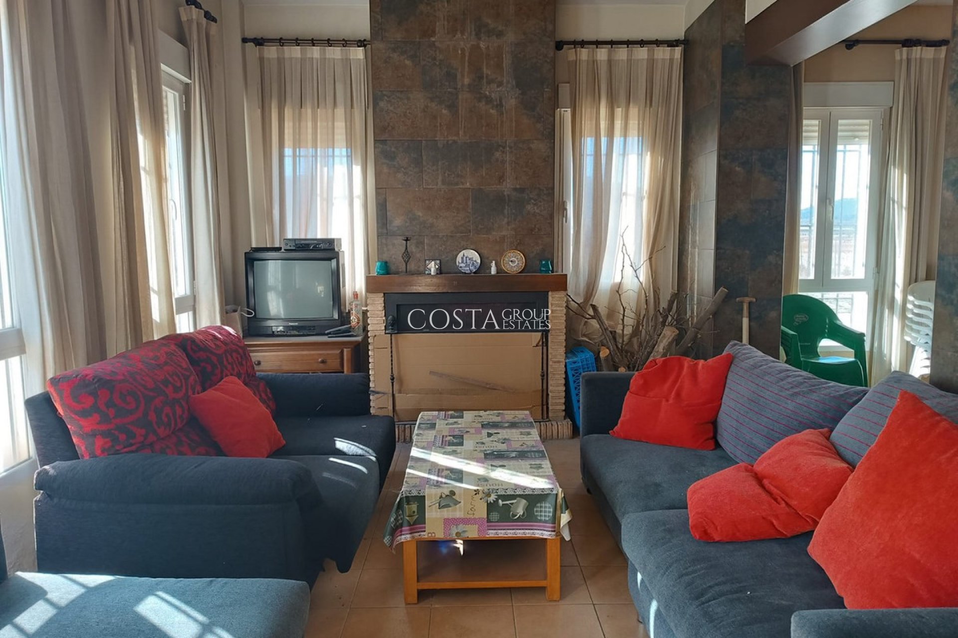 Wiederverkauf - Villa -
Yecla - Yecla Centro