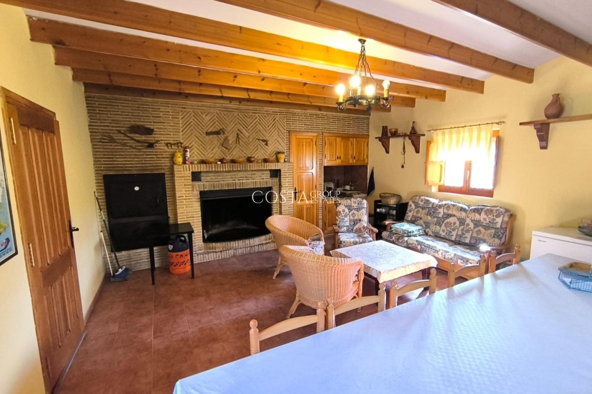 Wiederverkauf - Villa -
Yecla - Yecla Centro