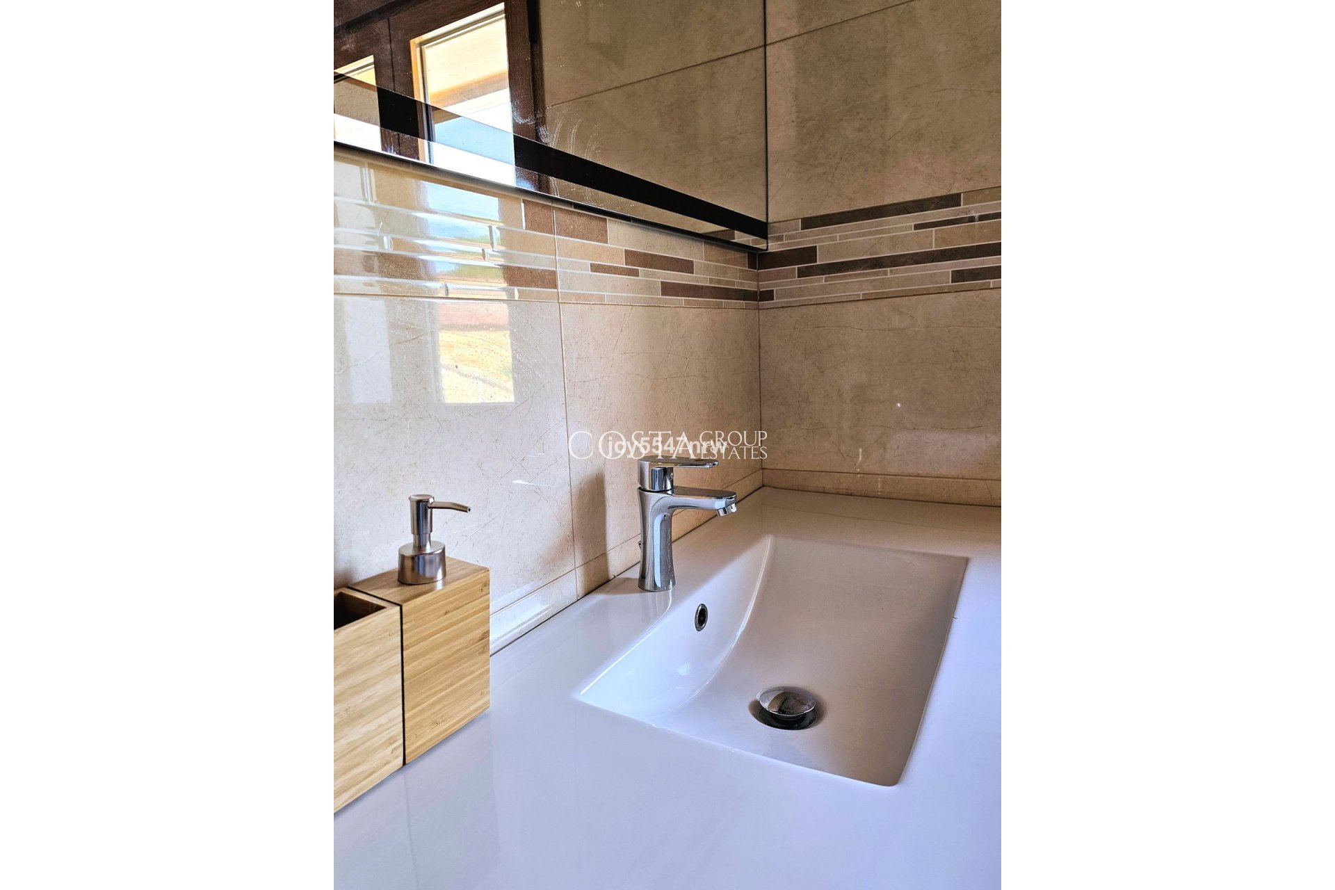 Wiederverkauf - Villa -
Yecla - Yecla Centro