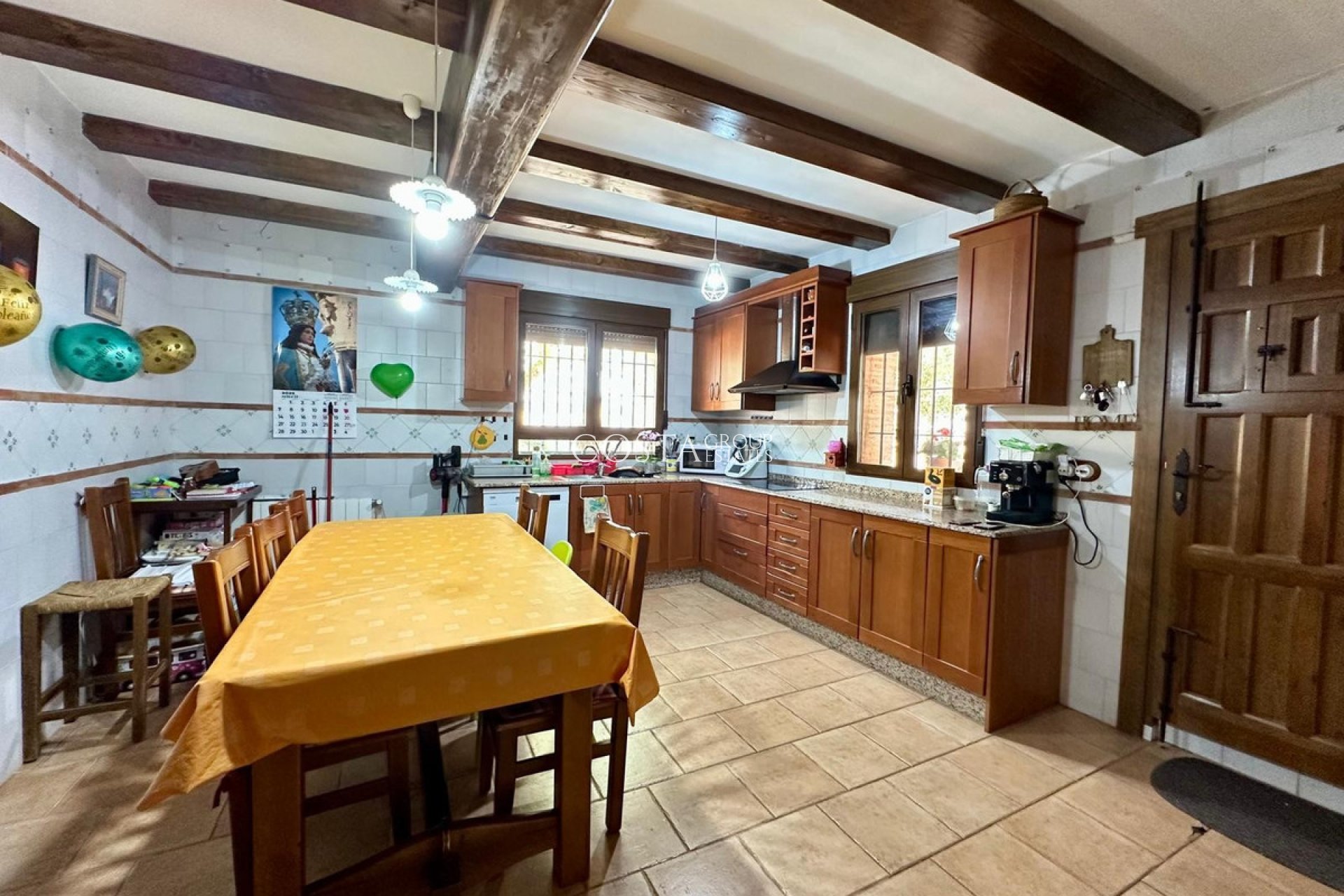 Wiederverkauf - Villa -
Yecla - Yecla Centro