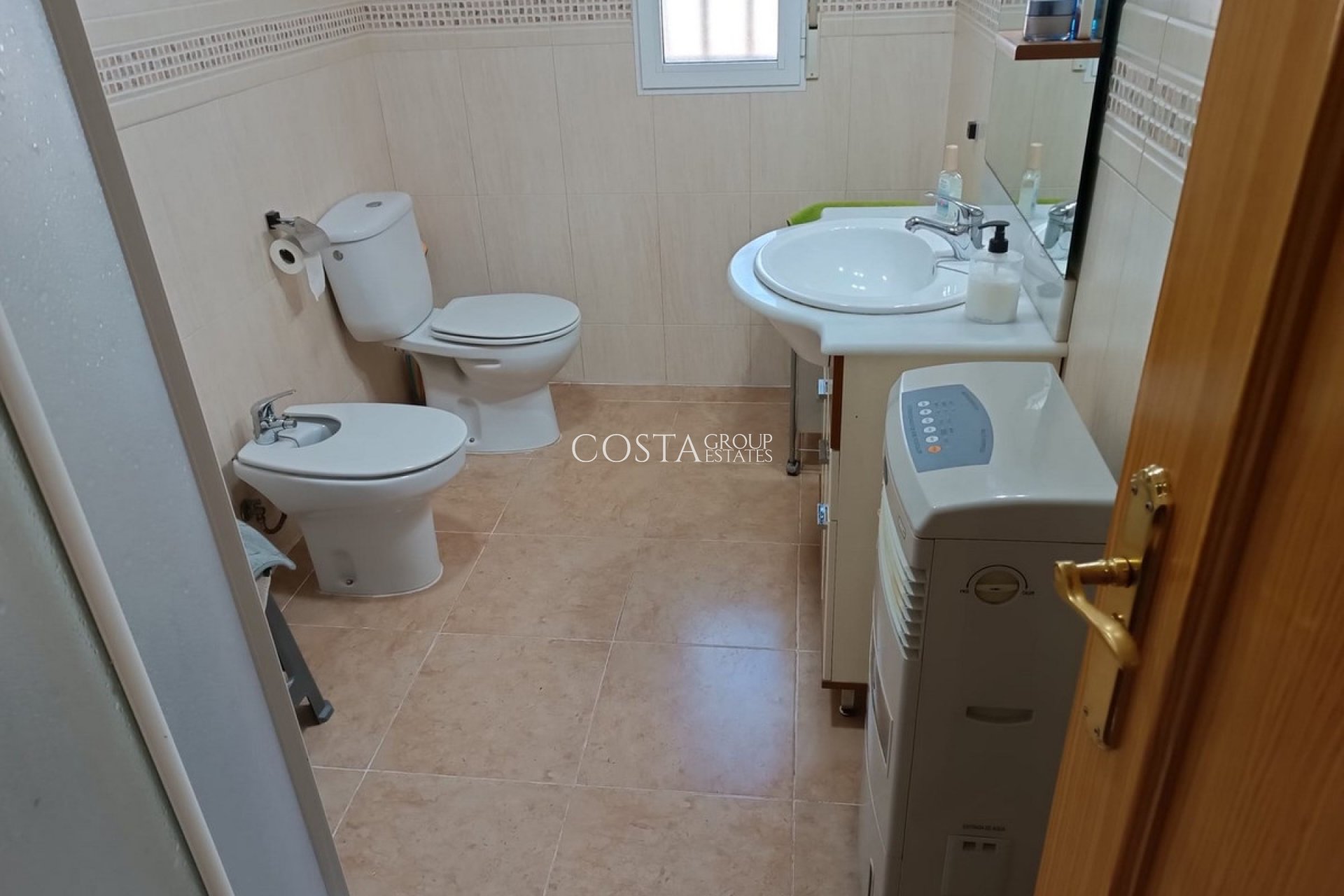 Wiederverkauf - Villa -
Yecla - Yecla Centro