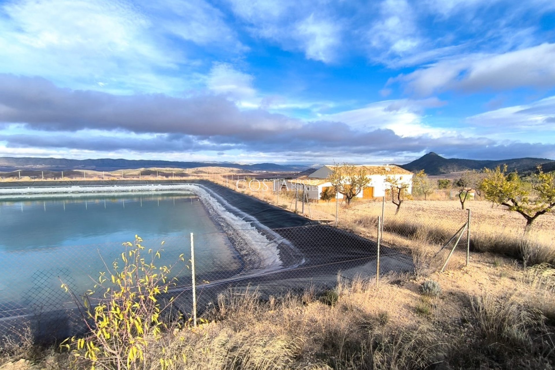 Wiederverkauf - Villa -
Yecla - Yecla Centro