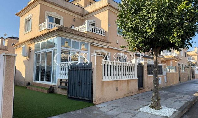 Willa - Odsprzedaż - Pilar de la Horadada - Torre De La Horadada