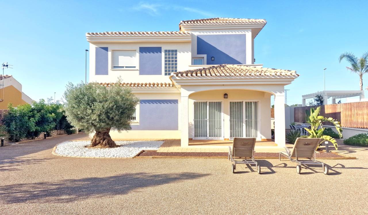 JARDINES DE ALMENARA