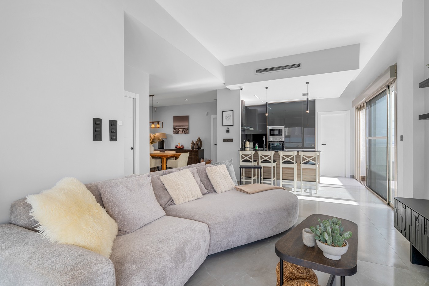 CBW-691: Villa for sale in Orihuela Costa