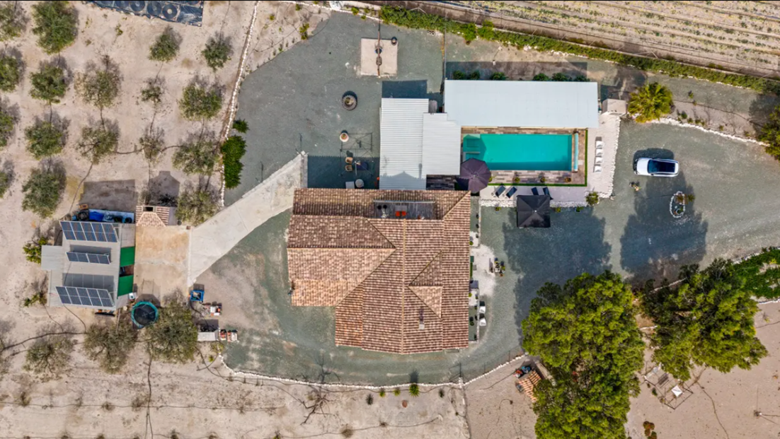 Villa in La Estacion - Image 3