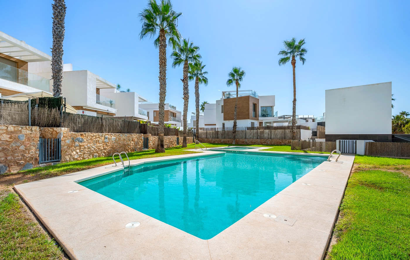 cbw-711: Villa for sale in Orihuela Costa