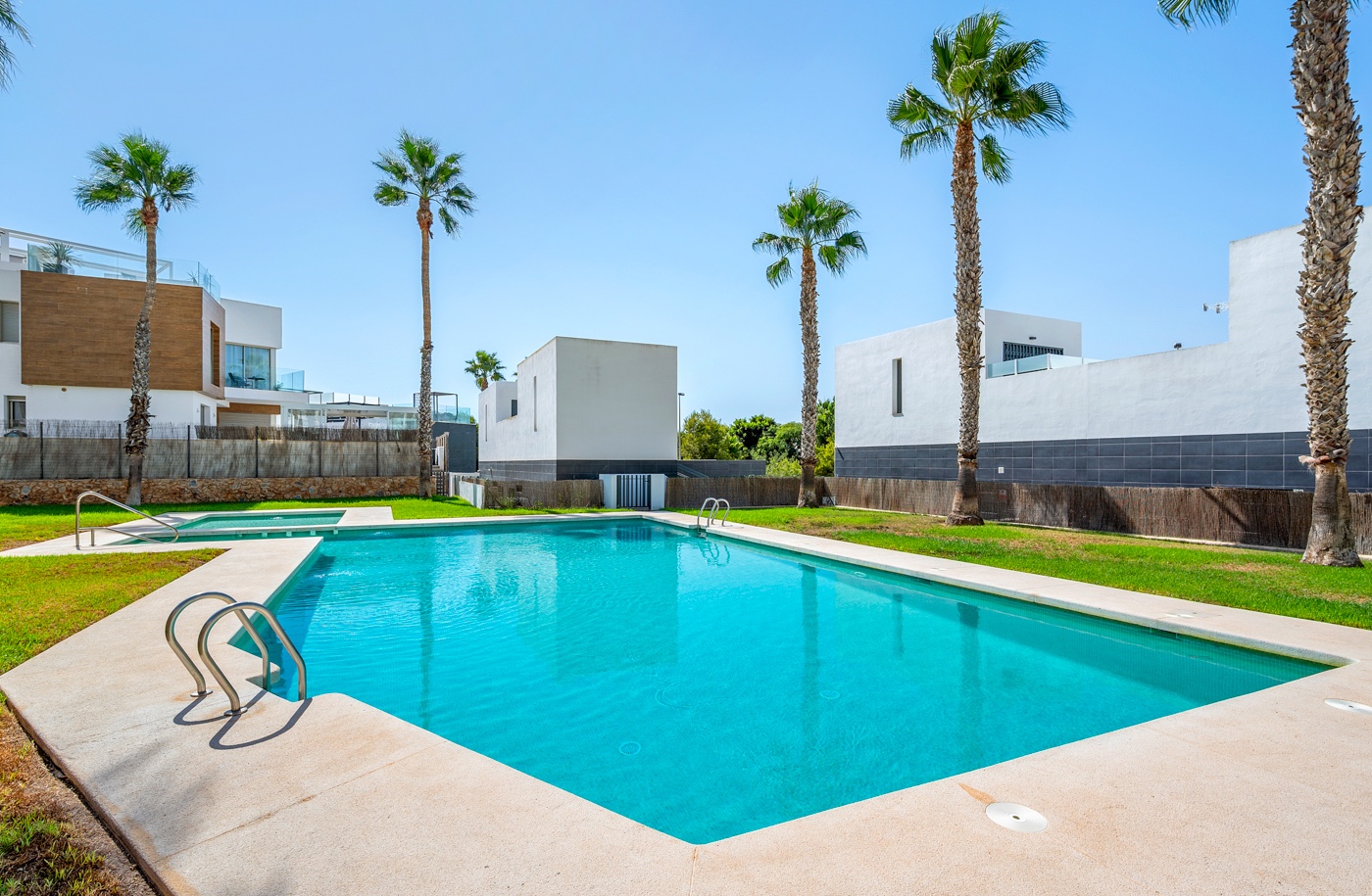 cbw-711: Villa for sale in Orihuela Costa