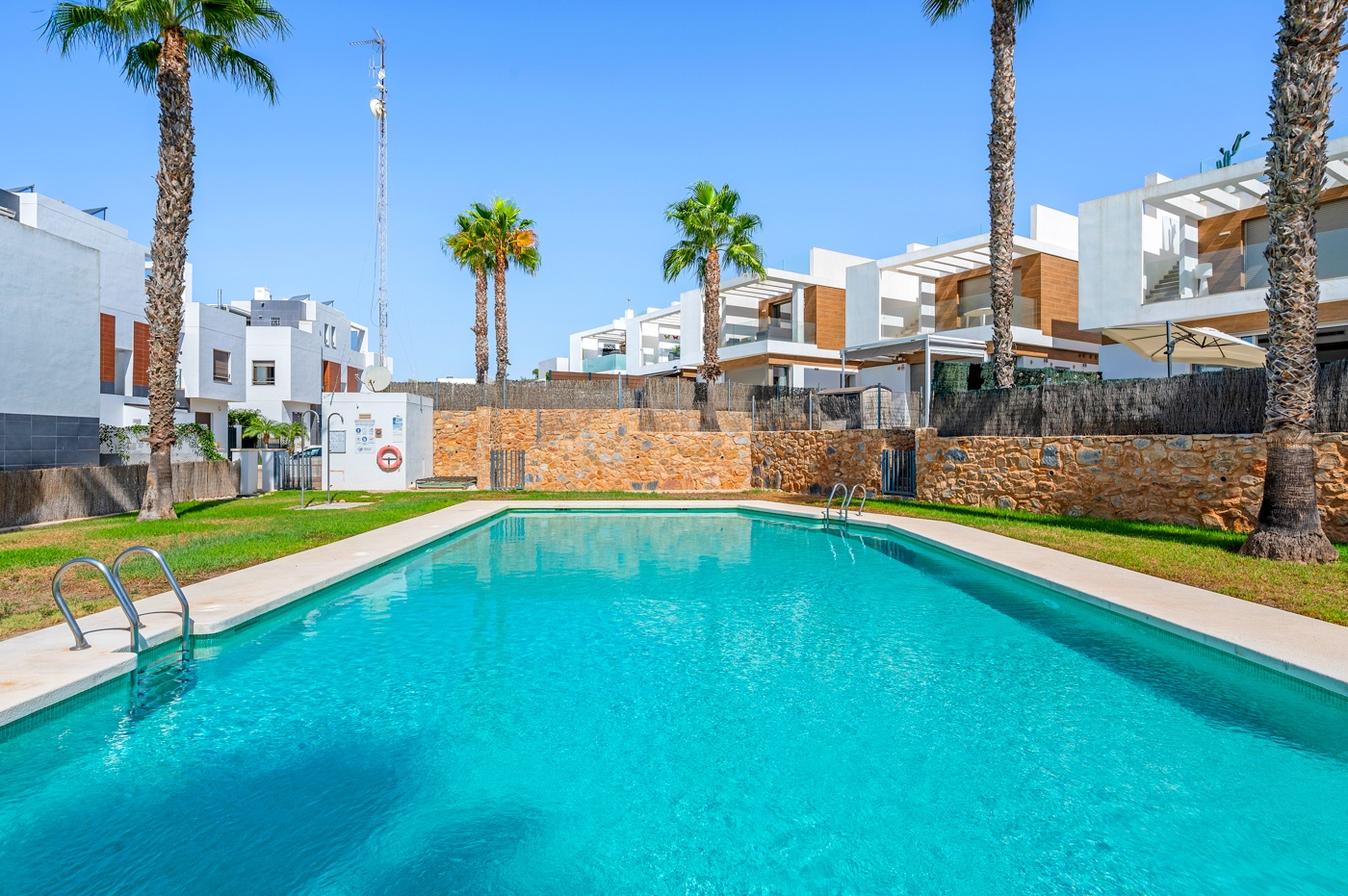 cbw-711: Villa for sale in Orihuela Costa