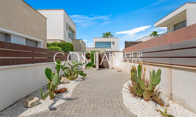 Herverkoop - Villa -
Orihuela - Vistabella Golf