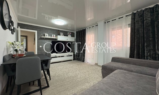 Resale - Apartment -
Torrevieja - Centro