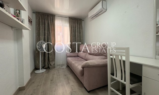 Resale - Apartment -
Torrevieja - Centro