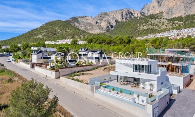 Nouvelle construction - Villa -
Polop