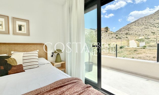 New Build - House -
Cox - San Fernando