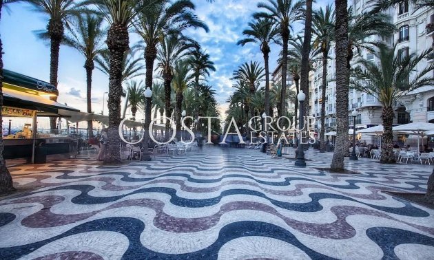 Neue Gebäude - Apartment -
Alicante - Benalua