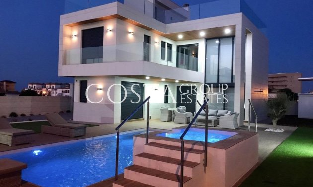 Nieuwbouw Woningen - Villa -
Orihuela Costa - Dehesa de campoamor