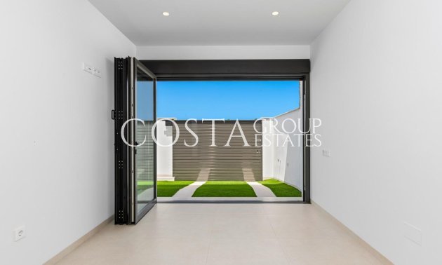 New Build - House -
Los Alcazares - Serena Golf