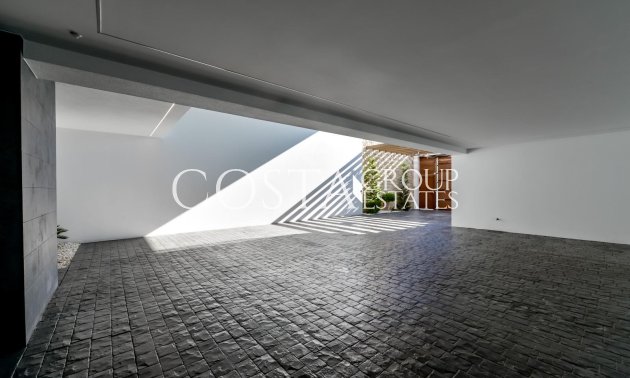 Neue Gebäude - Villa -
Finestrat