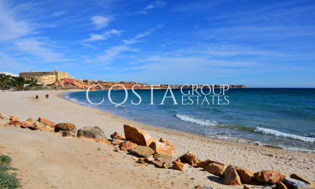 Nowy budynek - Willa -
Orihuela Costa - Campoamor