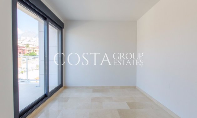 Neue Gebäude - Villa -
Finestrat