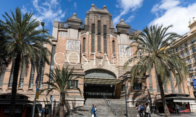 Nowy budynek - Ground floor apartment -
Alicante - Centro