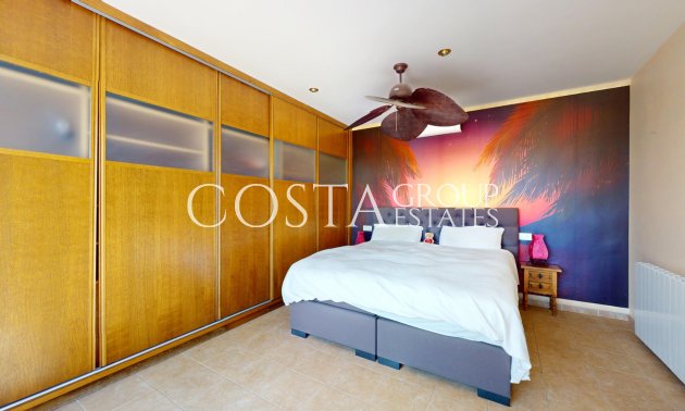 Resale - Villa -
Orihuela Costa - La Zenia