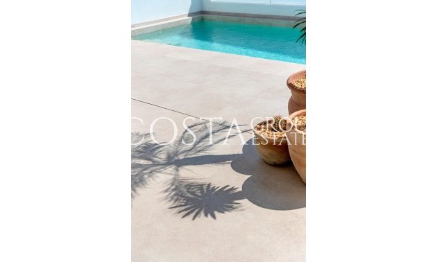 Nowy budynek - Semidetached -
Dolores - Sector 3