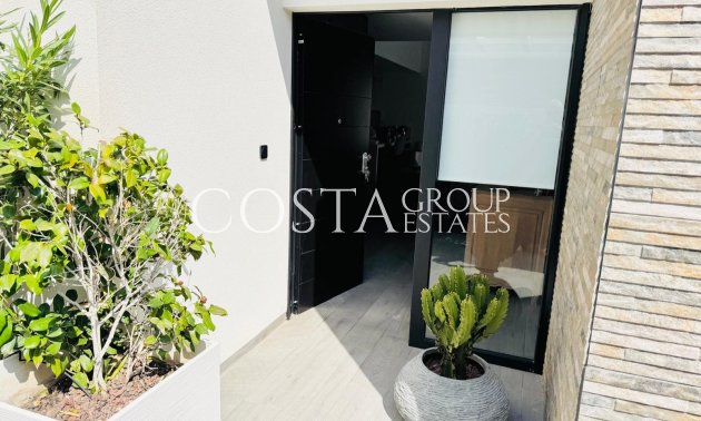 Resale - Villa -
Algorfa - La Finca Golf