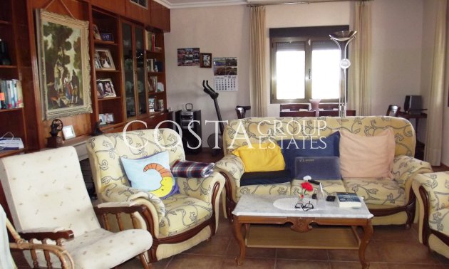 Odsprzedaż - Willa -
Los Montesinos - La Herrada