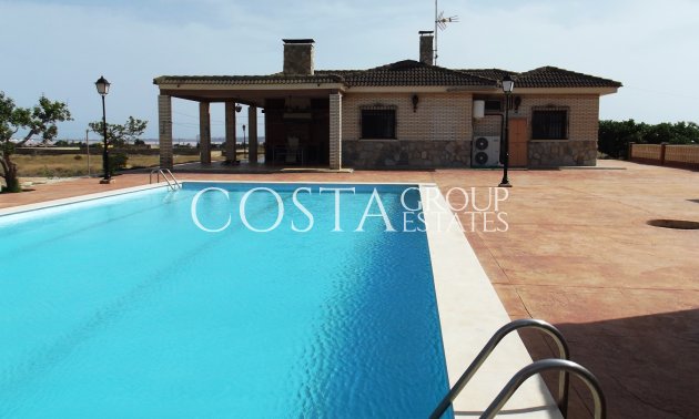 Odsprzedaż - Willa -
Los Montesinos - La Herrada