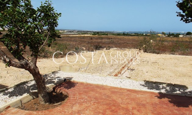 Odsprzedaż - Willa -
Los Montesinos - La Herrada
