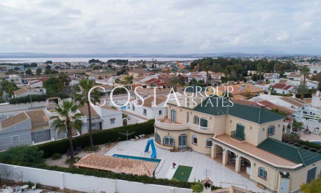 Odsprzedaż - Willa -
Torrevieja - El Chaparral