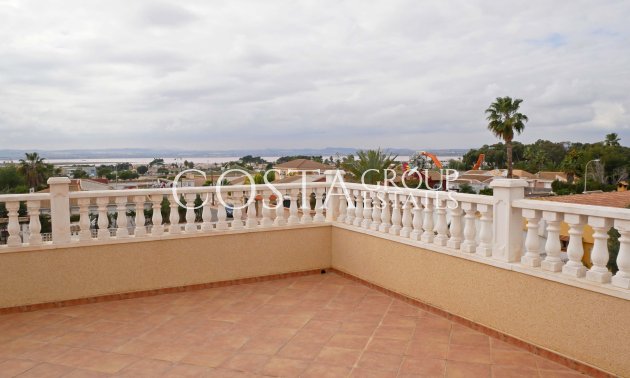 Odsprzedaż - Willa -
Torrevieja - El Chaparral