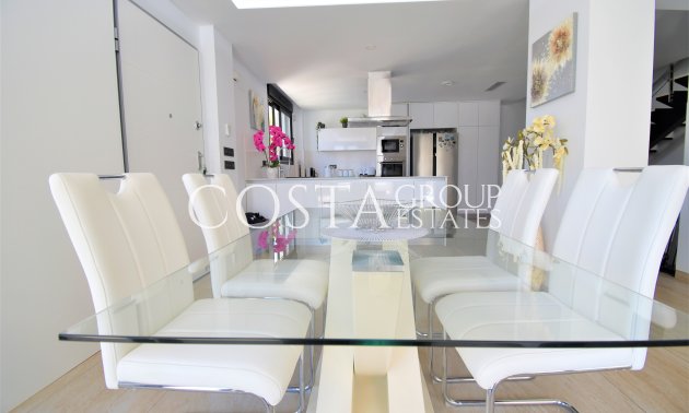 Resale - Villa -
Orihuela Costa - Villamartín