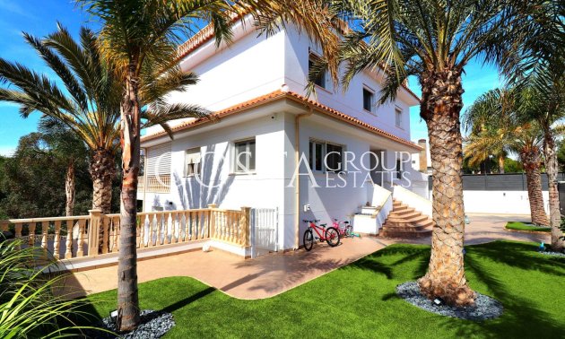 Revente - Villa -
Orihuela Costa - Campoamor