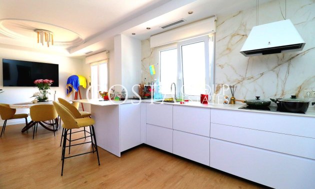 Revente - Villa -
Orihuela Costa - Campoamor