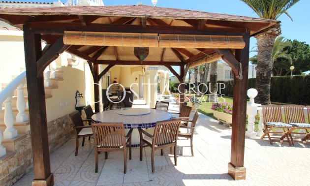 Revente - Villa -
Torrevieja - Punta Prima