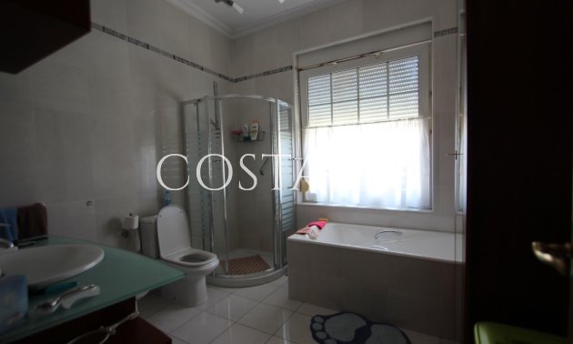Revente - Villa -
Torrevieja - Punta Prima